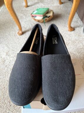Toms Black Canvas Slip-Ons